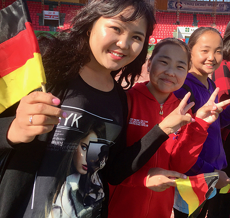 Begeistert für Deutsch: PASCH-Fußballtunier in der Mongolei